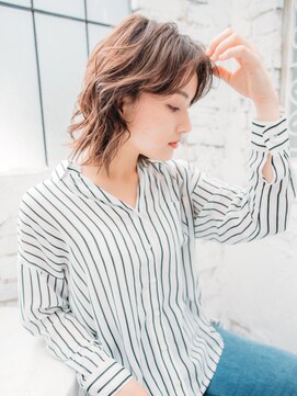 エイル 上大岡店(aile) くびれヘア/デザインカラー/こなれハイトーン[上大岡駅]