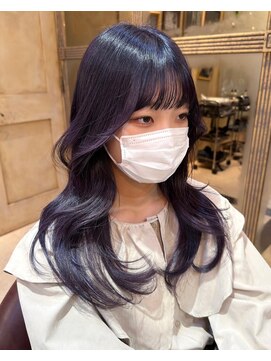 アリーシャ バイ アルティナ(Alisha by artina) ラベンダー_ロングヘア_顔周りレイヤー_ウルトワTR