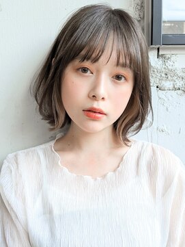 キリ 表参道(kyli) 大人可愛いシルキーベージュ愛され前髪薄めバング#207d0802