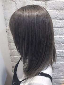 アース 高円寺店(HAIR & MAKE EARTH) 艶々シルバーカラー♪ @earth_kouhei