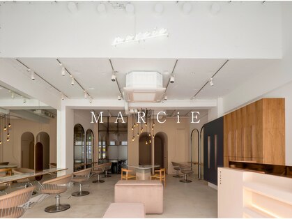 マーシィ(MARCIE)の写真