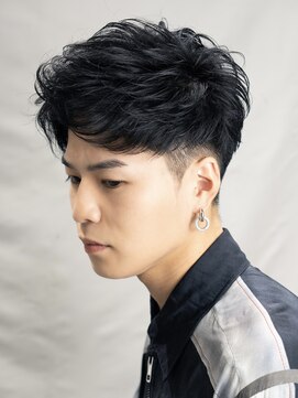 オーシャントウキョーシブヤ(OCEAN TOKYO shibuya) 波巻きパーマシャドウパーマフェザーパーマセンターパート韓国