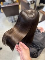 リー ヴィータ 上新庄(Lee Vita)&nbsp;カラーの負担で髪の広がりが気になる方必見髪質改善カラー