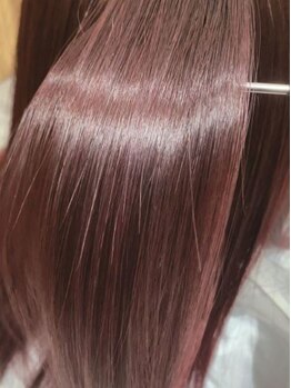 リミックスヴィラ(remix Villa)の写真/話題のaujuaトリートメント取扱店舗◇髪の芯まで栄養を浸透させ、艶やかでしなやかな指通りへ仕上げます♪