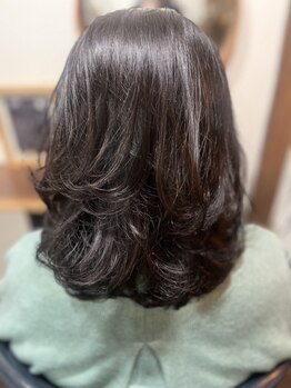 リリ(Liri)の写真/〈玉造駅徒歩5分〉何度利用しても同じ価格で通える◎アルカリ剤を使用しない髪と頭皮に優しい和漢カラー♪