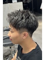 ステラ(STELLA)&nbsp;ツイストスパイラル/メンズアップバング/眉毛サロン/メンズ