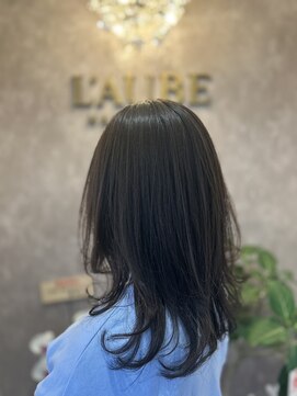 ミディアムレイヤースタイル