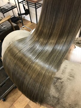 ルッカランス 経堂店(Lucca Lance) 美髪矯正/うねりを整える艶仕上げ/40代/経堂/メテオ