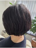 重さをいかしたニュアンスボブ