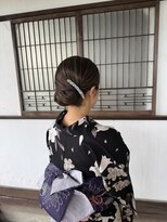 星禮礎 後ろ姿まで美しい上品シニヨン