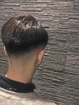 プレミアムバーバー 銀座店(PREMIUM BARBER produce by HIRO GINZA) 7:3スキンフェードスタイル
