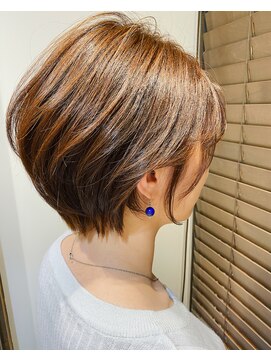 ルアナ(Luana) 【ショート】ひし形シルエットのショートヘア