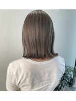 トレス(TRESS)&nbsp;ピスタチオグレージュ　オリーブグレージュ　外ハネボブ