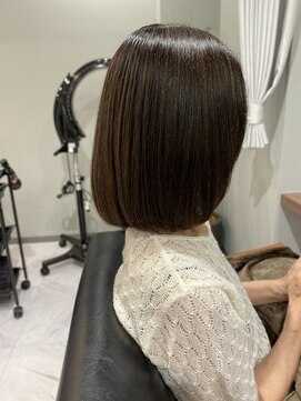 ピアーネ(PIANE) 大人のこなれハイライトボブ