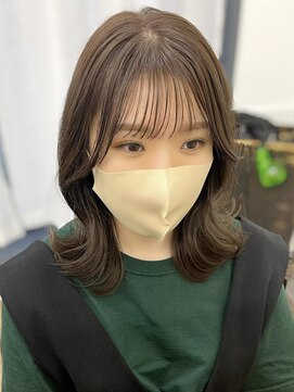 ネオリーブ クーロ(Neolive curro) 小顔ミディアムくびれヘアシースルーバング