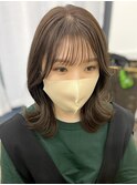 小顔ミディアムくびれヘアシースルーバング