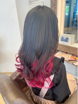 コワファースト 大分(COIFF1RST) ピンク系インナーカラー