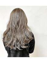 トラ(TORA)&nbsp;アディクシーで透明感UP！！