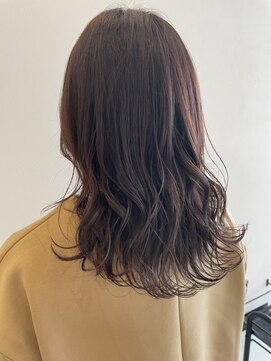 モック(moc) 女性らしいフェミニンなミディアムスタイル