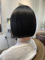 グランツ(hair salon Glanz) 前下がり切りっぱなしボブ