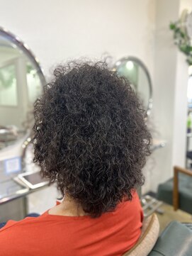 ビィーワンイースト(Be 1 EAST) スパイラルパーマ