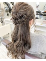 エマディライト(EMA DELIGHT)&nbsp;結婚式ハーフアップ