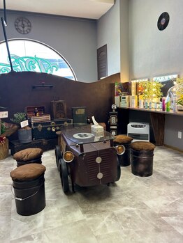 エルプレイス(L PLACE)の写真/ご家族でのご来店も大歓迎！お子様連れでも周りを気にせずゆったりとしたサロンタイム♪