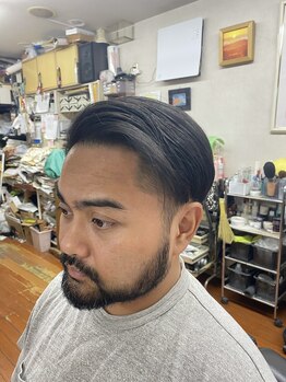 トコマル理容室の写真/【理容室/床屋】経験豊富な理容師が魅力を引き出すスタイルをご提案！ヘッドスパメニューあり！