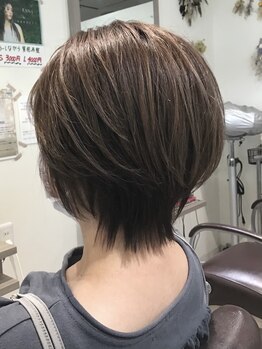 美容室 ハピネス(HappineSS)の写真/≪イメチェンにオススメ≫キレイにまとまるカット技術が◎楽にセットできる愛されヘアをご提案★