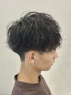 サイクル(CYCLE) 刈り上げセンターパート/波巻きツイストスパイラル/伊勢崎