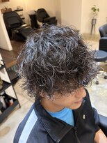 ノット(knot.)&nbsp;無造作×束感でつくる、大人のメンズパー