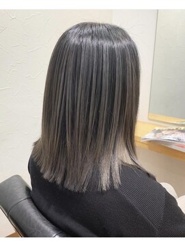 ハウリーヘアアンドスパ(HAURY hair&spa) バレイヤージュ（グレージュ）