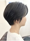 黒髪すっきりハンサムショート