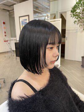 グラマシー アレックス(Gramercy alex) ブリーチ履歴縮毛矯正フェイスレイヤーボブ