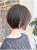 大人女子のショートカットウェットヘアボブ髪質改善・縮毛矯正