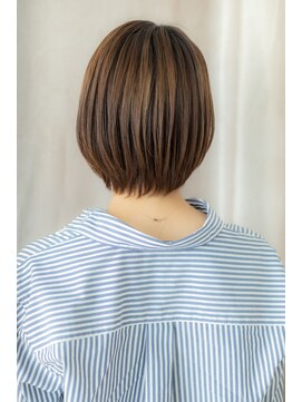 カバーヘア イヴ 戸頭店(COVER HAIR EVE) ■グレーベージュ大人ハイライト前下がりボブ511-3戸頭20代30代