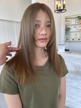 アンバー(AMBER) ミディアムミルクティーベージュ