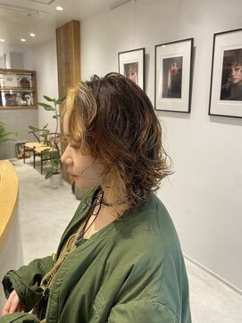 シアン 矢場町店(CYAN.) 顔まわりブリーチ×ウェーブパーマ
