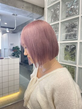 サンク 原宿 表参道(cinq) ミルクティーベージュダブルカラー顎ラインボブレイヤーカット