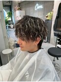 ツイストパーマスパイキーショートスパイラルパーマツーブロック