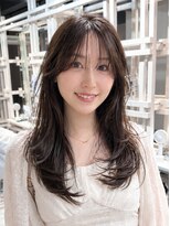 ディーエックス スリー(Dxxxx III)&nbsp;恵比寿レイヤーハッシュカット地毛風カラー小顔シースルーバング