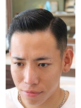 アクセプトザワールドバーバー(Accept the world barber) パートスタイル(7:3)