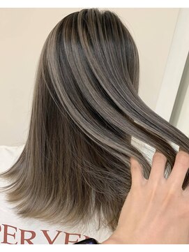 シエスタ バイ アンブルリュクス(siesta by amble luxe) コントラストバレイヤージュロブ