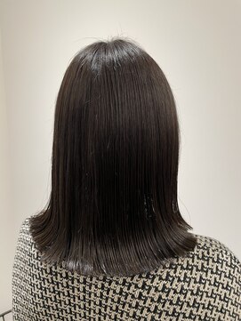 リリアーナ(LILIANA) 【LILIANA】切りっぱぷつんボブ