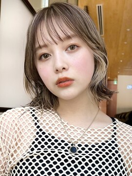 アフロートリノ(AFLOAT Leino) 小顔ヘルシーレイヤースタイル透明感カラー【修】20代30代40代