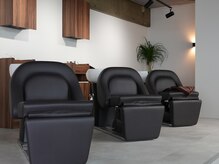 【癒しのシャンプー♪】で日々の疲れをリフレッシュ♪フルフラットのシャンプー台でリラックス！！