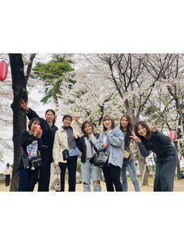 イルミナカラーなど女性に人気のカラー剤の導入で、女性スタイリストならではの視点が人気の秘密★