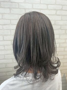 ハイレート 坂戸店(Hairate) 透明感グレージュ×外ハネミディ