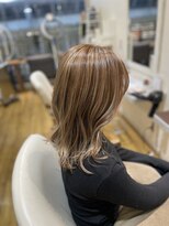 シーループユナイテッドアトリエ(C-LOOP UNITED ATELIER)&nbsp;ハイライトとレイヤーで立体感◎【水素カラー】白髪ぼかし◎