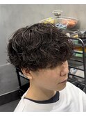 渋谷波巻きパーマメンズマッシュウルフセンターパートカット